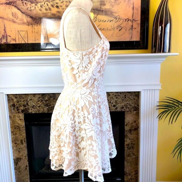 JARLO London Shawe Lace Sleeveless Boho V-Cut Back Cottagecore Dress Sz 12 NWT - Picture 6 of 9